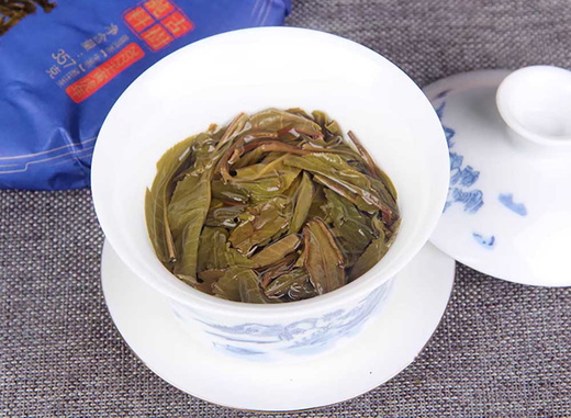 Шен Пуэр Ранняя Весна на горе Кожаные Стремена